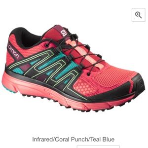 Salomon Shoes / coral